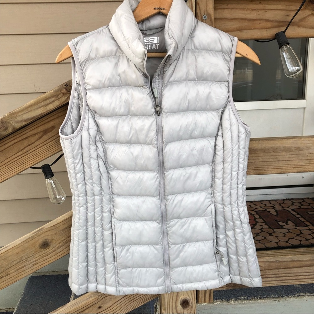 🌼Silver Puffer Vest by 32 Degree Heat Size Small